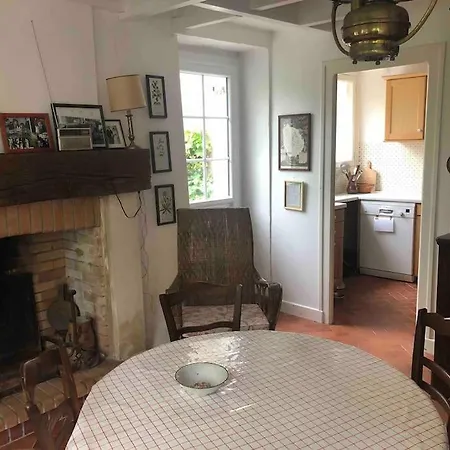 Petite Maison Ancienne Au Bord De La Vienne *